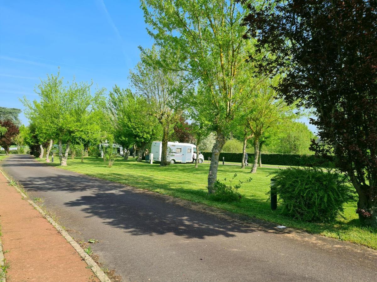 Resort&Camping - Val de Braye Bessé-sur-Braye Exterior foto